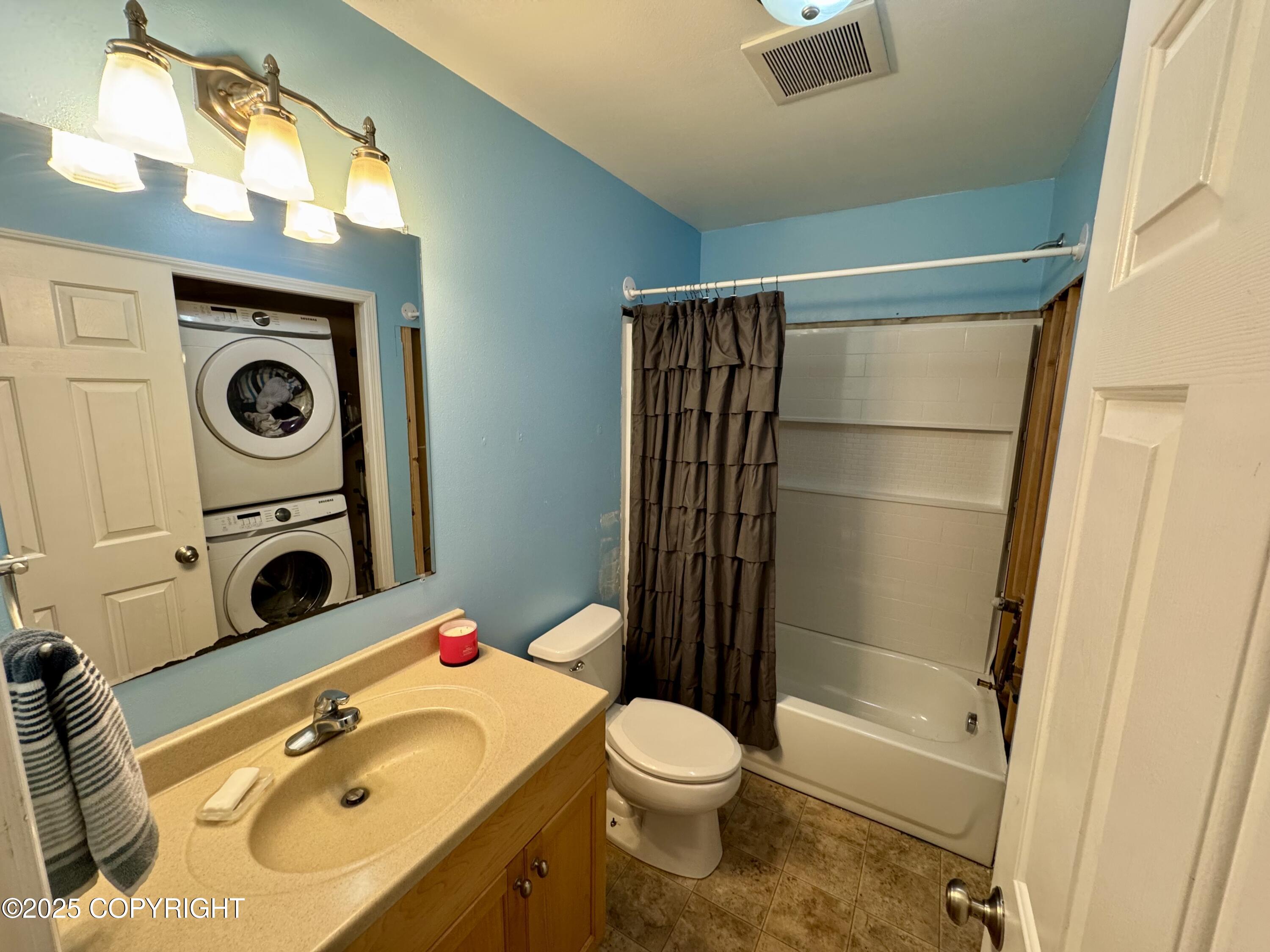 415 Crestwood Circle