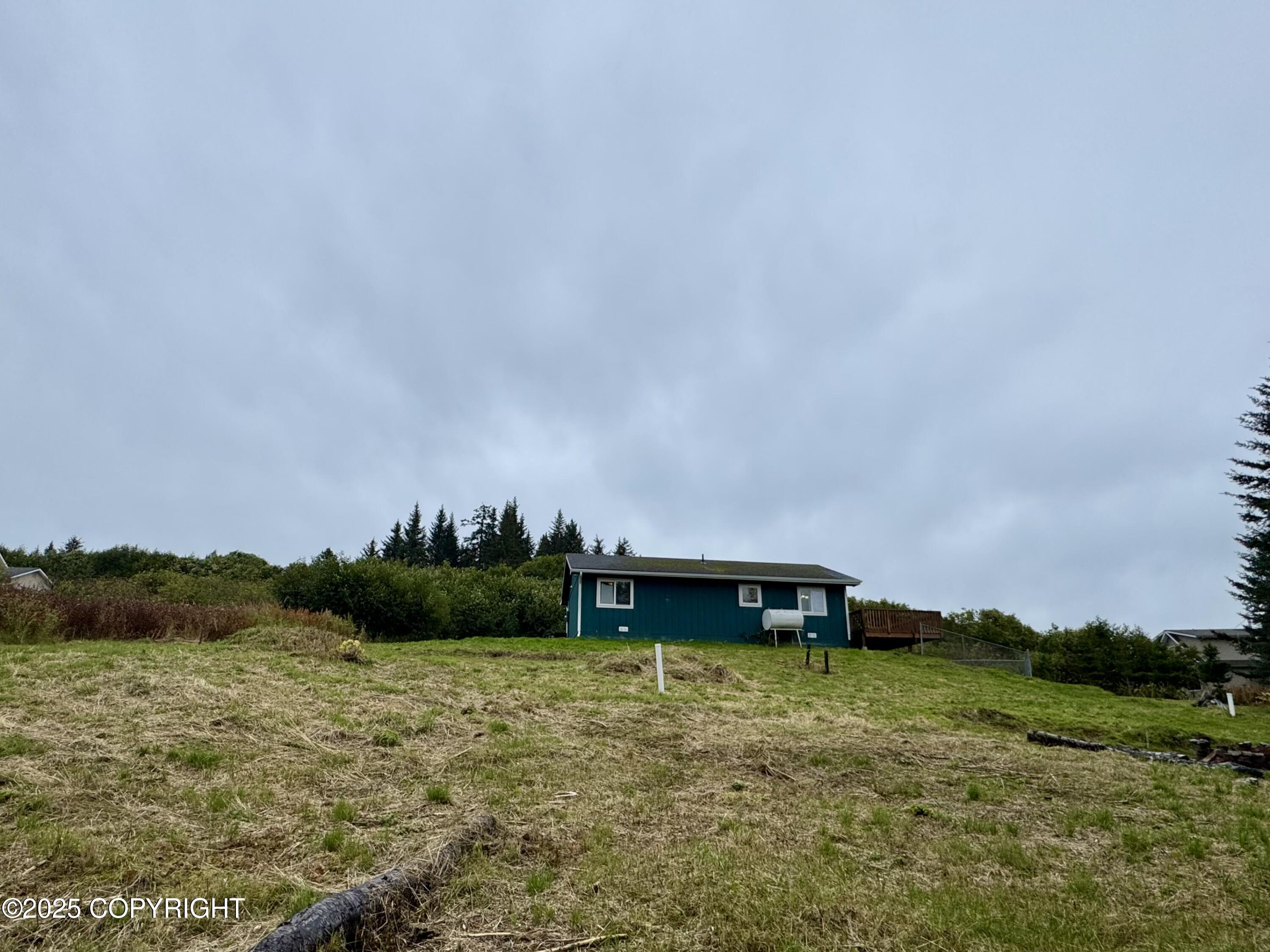 415 Crestwood Circle