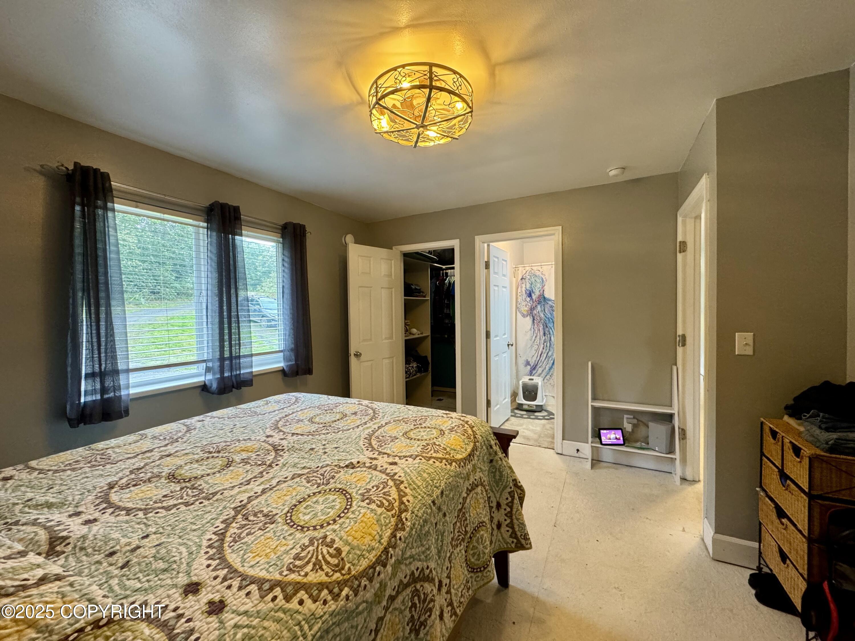 415 Crestwood Circle