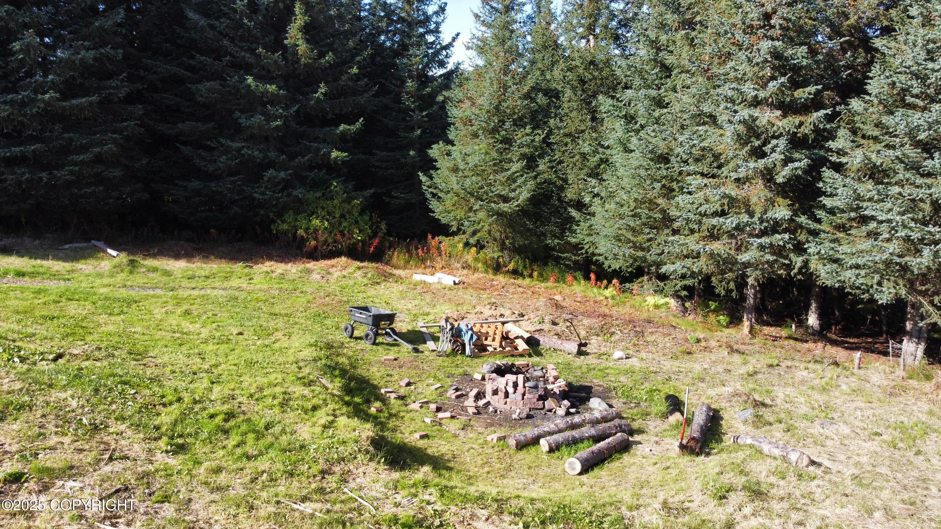 415 Crestwood Circle