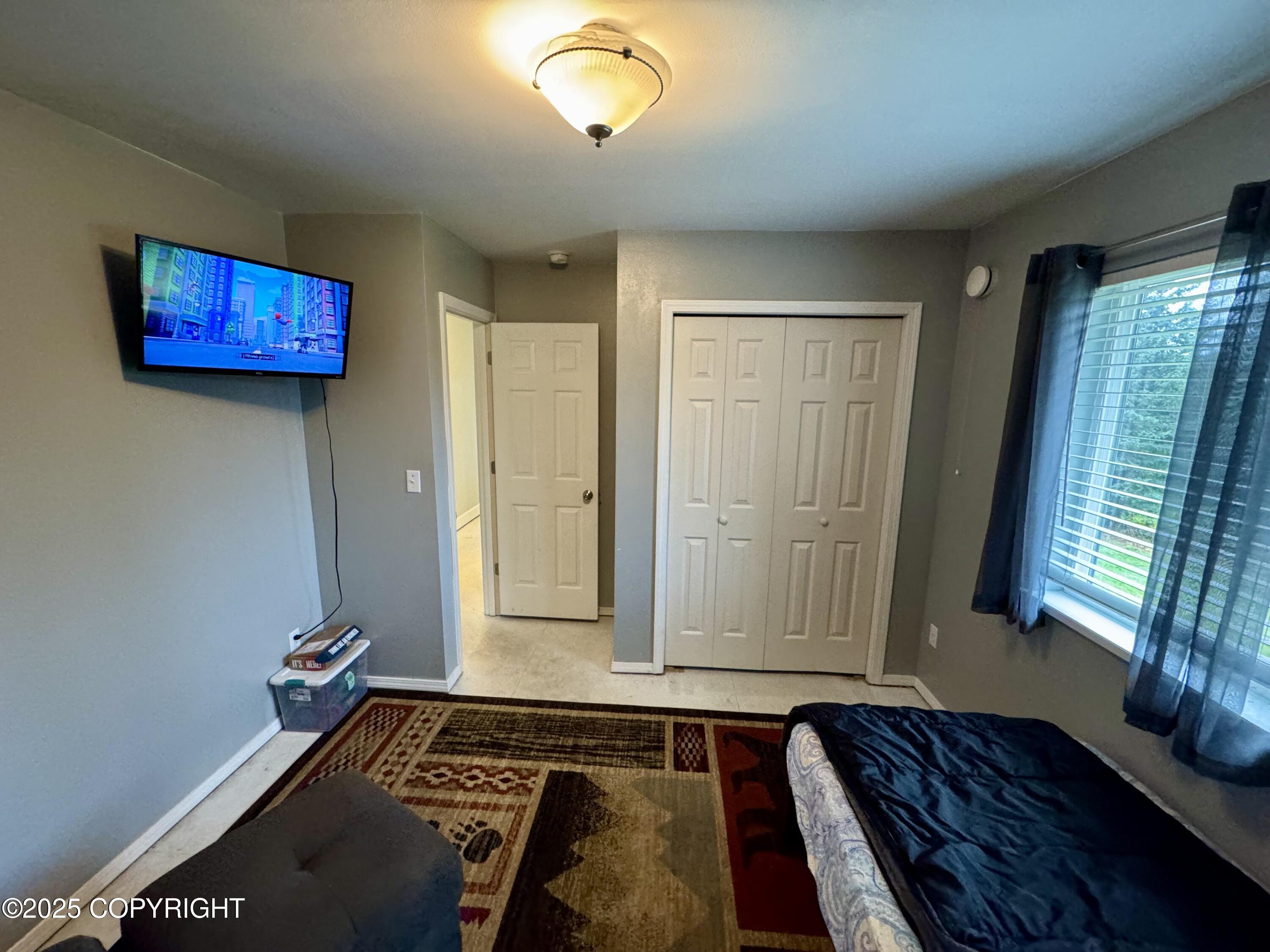 415 Crestwood Circle