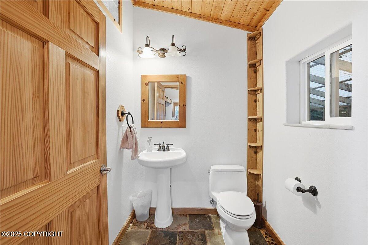 895 Ocean Drive Loop