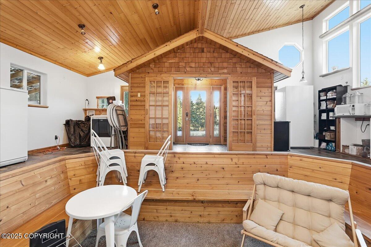 895 Ocean Drive Loop