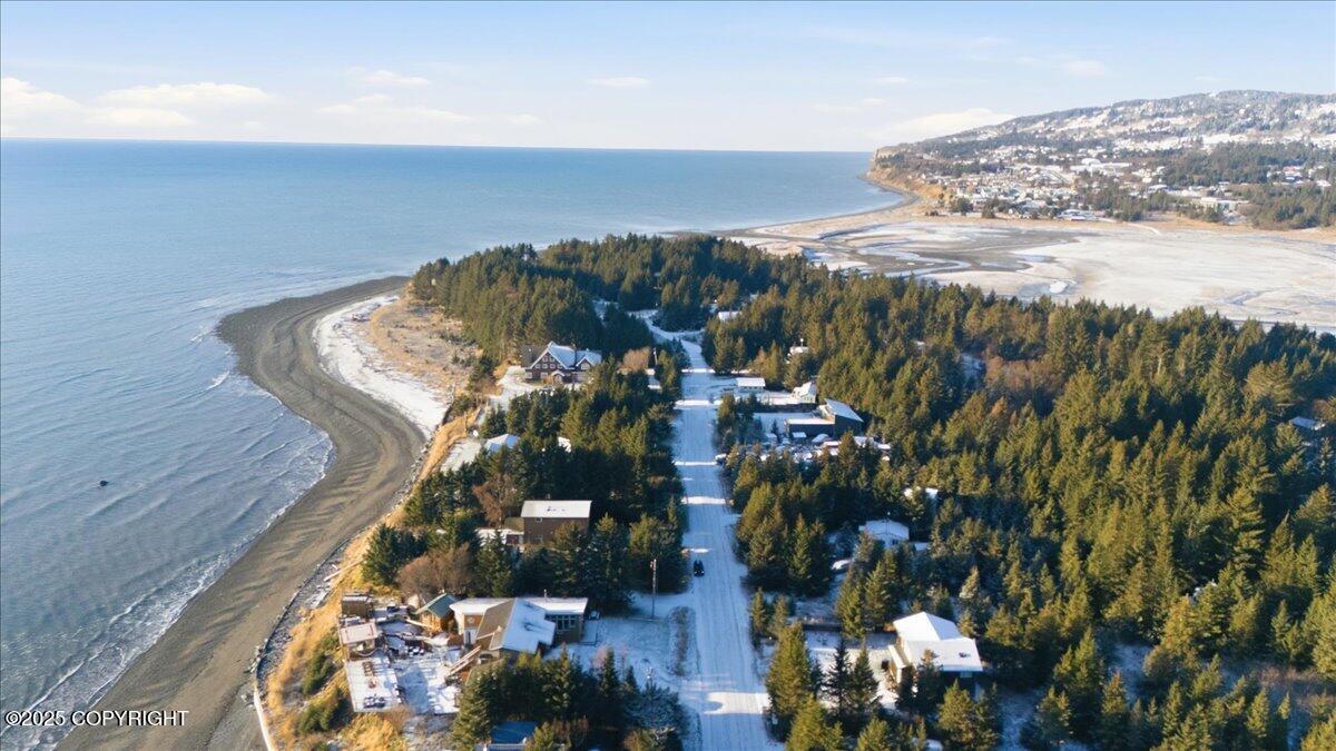 895 Ocean Drive Loop