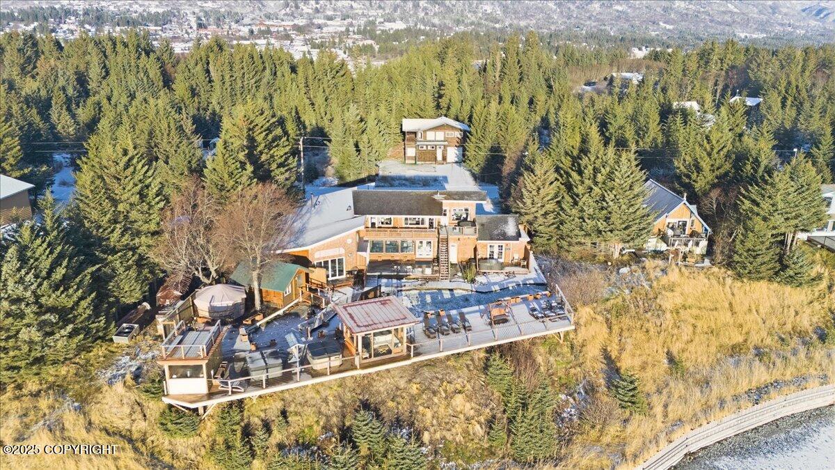 895 Ocean Drive Loop