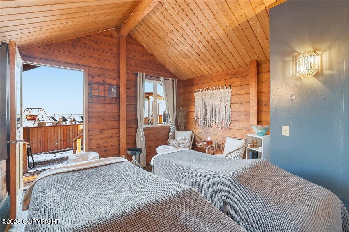 895 Ocean Drive Loop