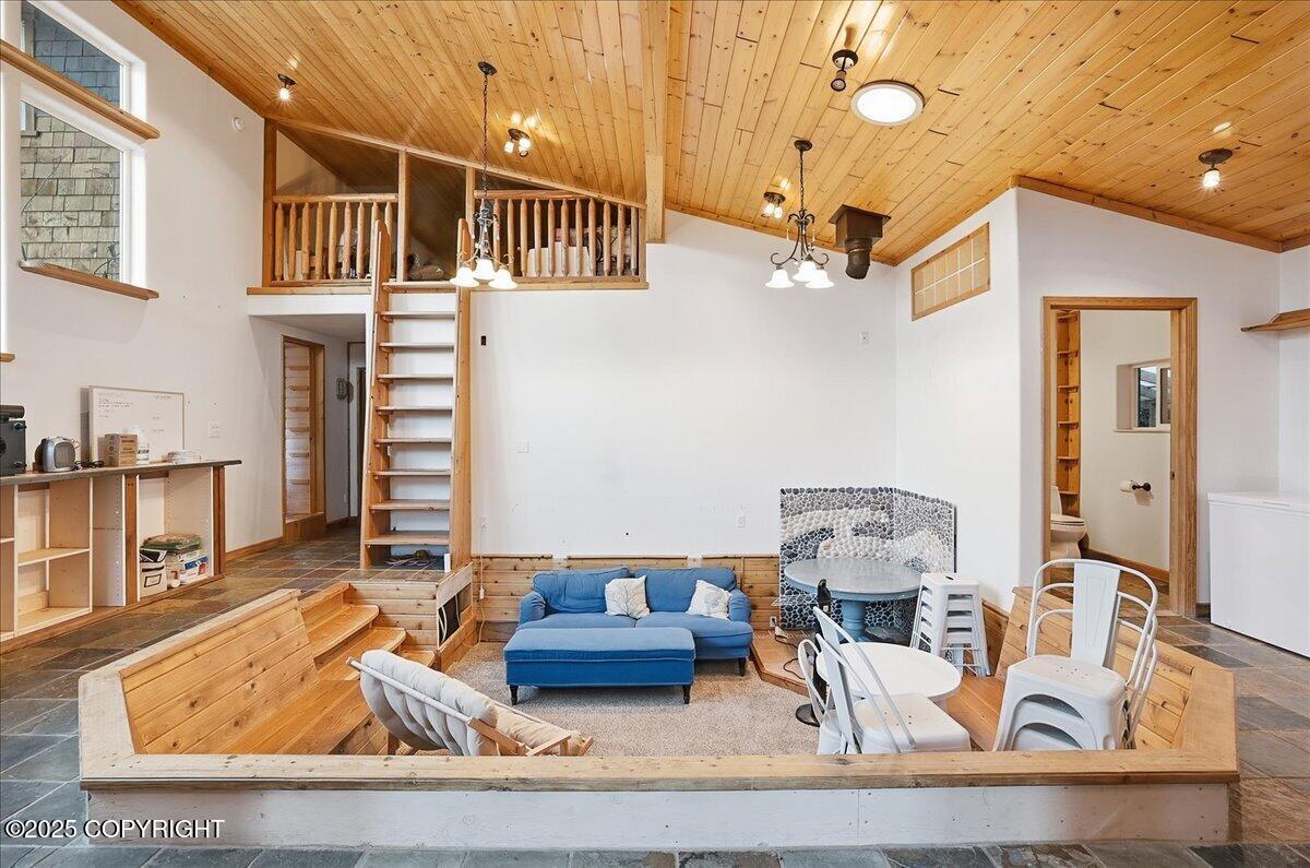 895 Ocean Drive Loop