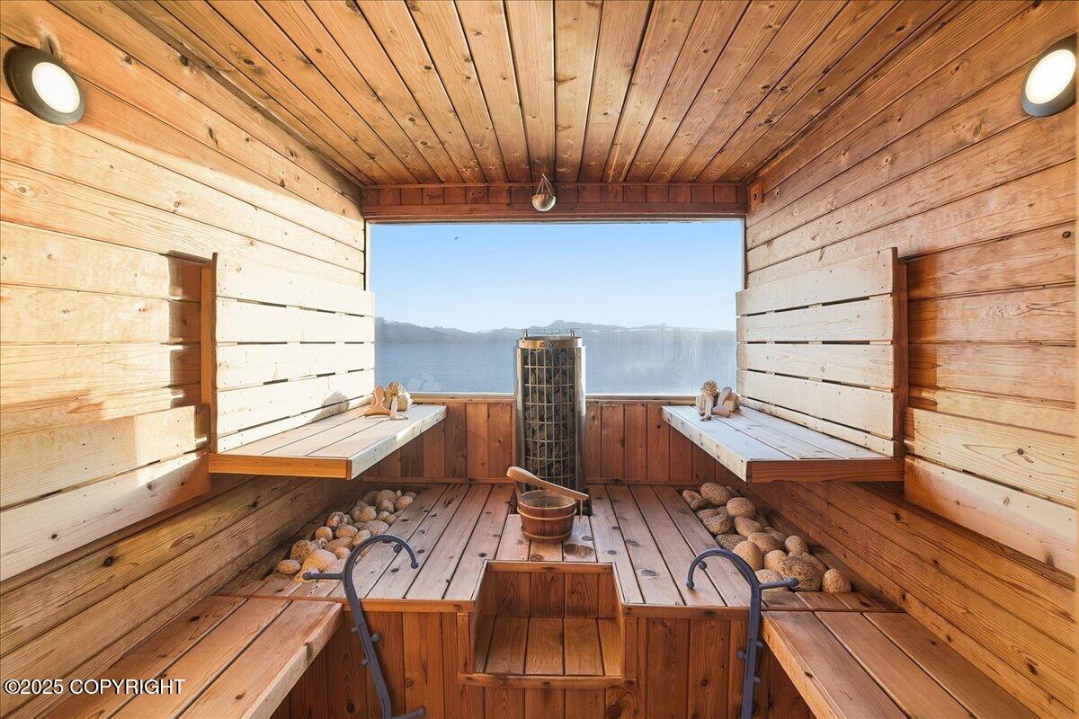 895 Ocean Drive Loop