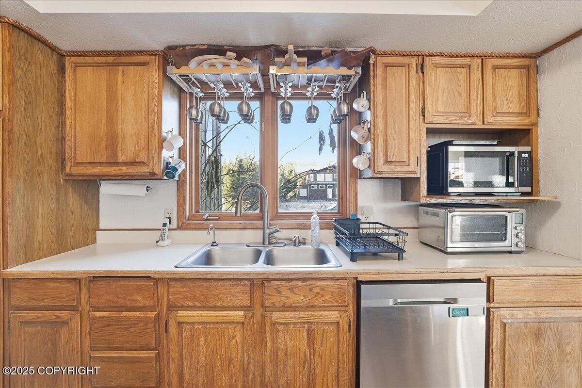 895 Ocean Drive Loop