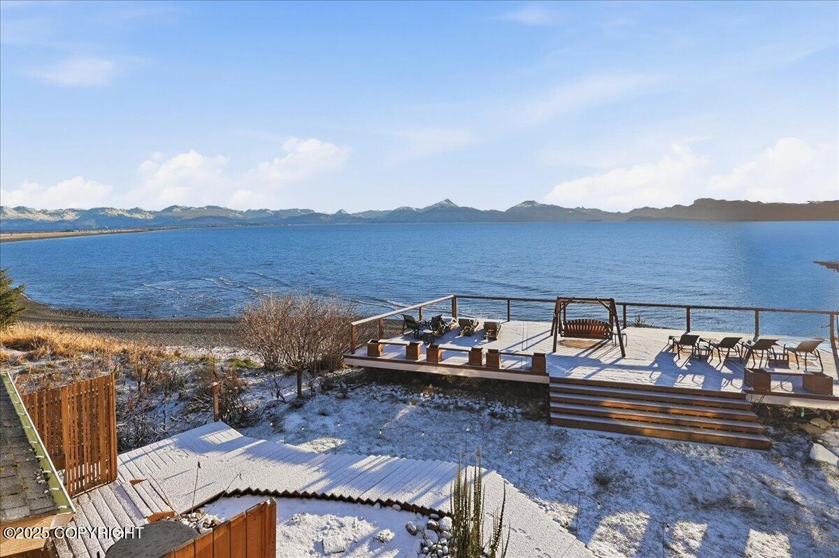 895 Ocean Drive Loop