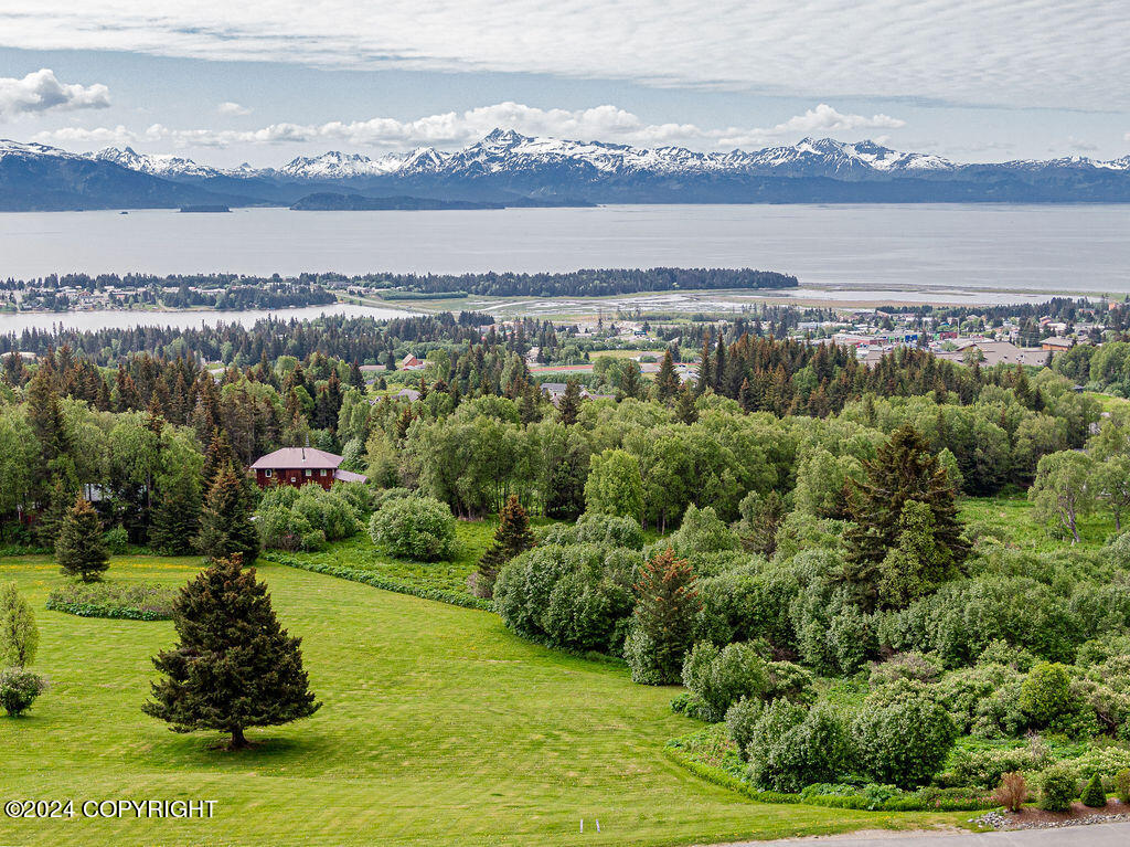 816 Quiet Creek Drive