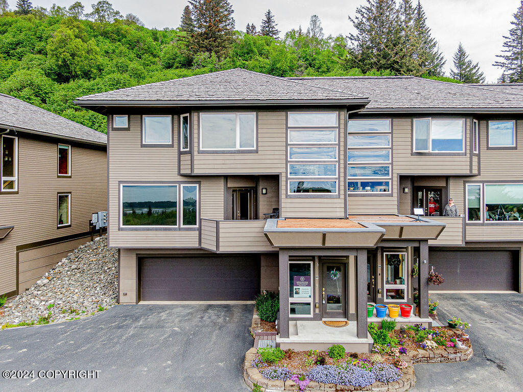 816 Quiet Creek Drive