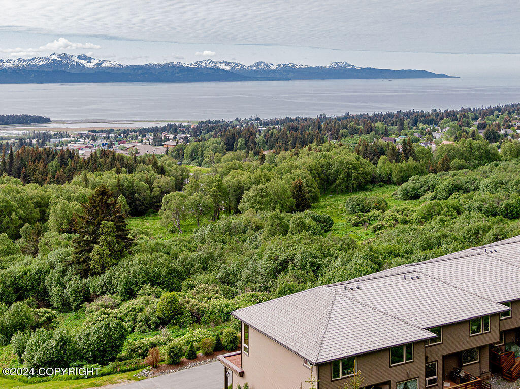 816 Quiet Creek Drive