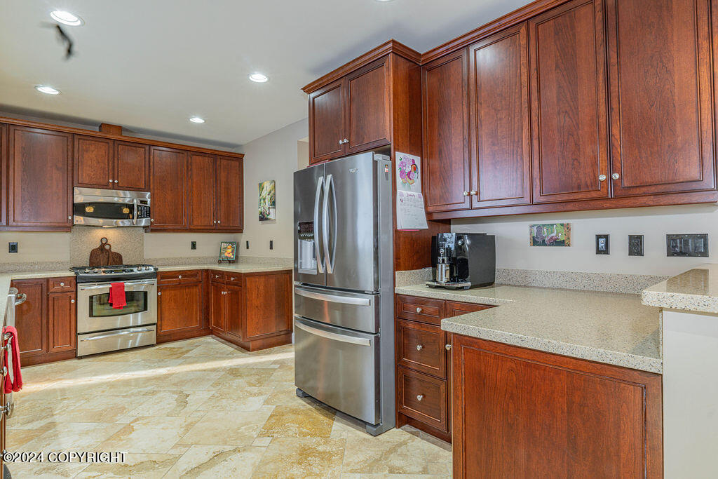 816 Quiet Creek Drive