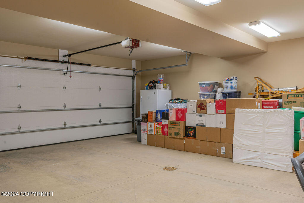 816 Quiet Creek Drive