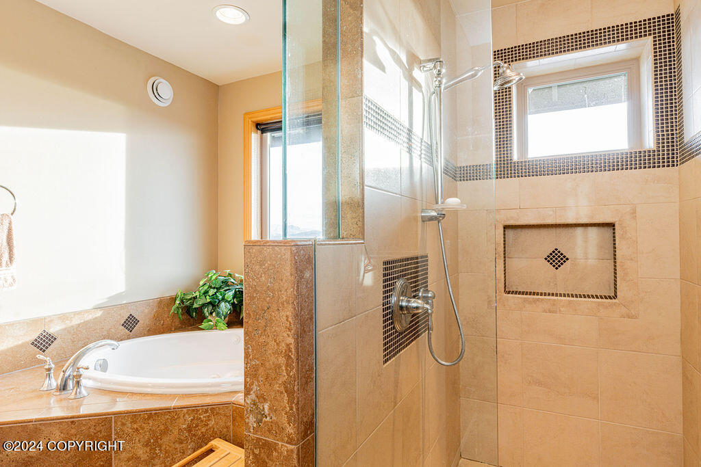 816 Quiet Creek Drive