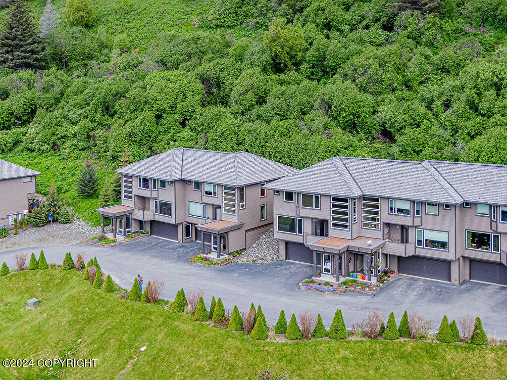 816 Quiet Creek Drive