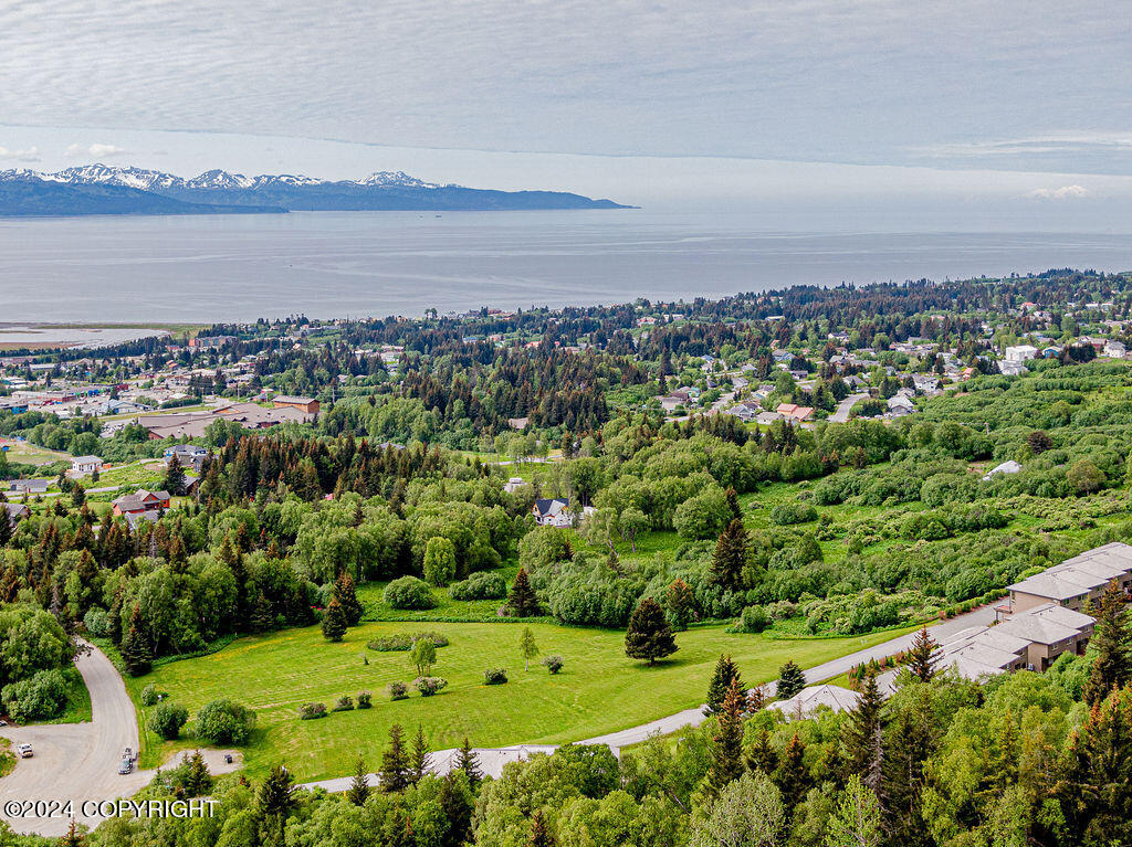 816 Quiet Creek Drive