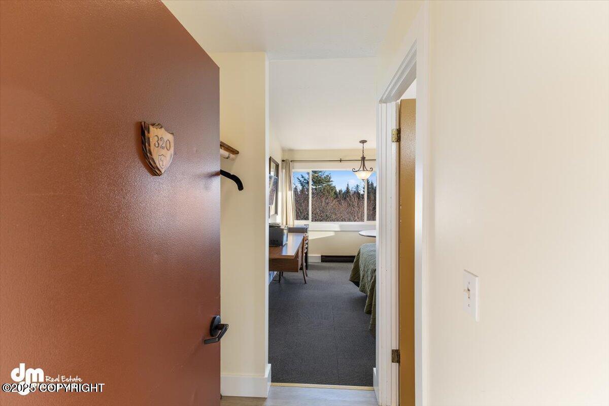 147 E Pioneer Avenue