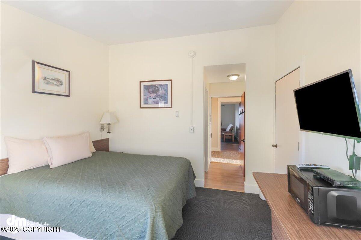 147 E Pioneer Avenue