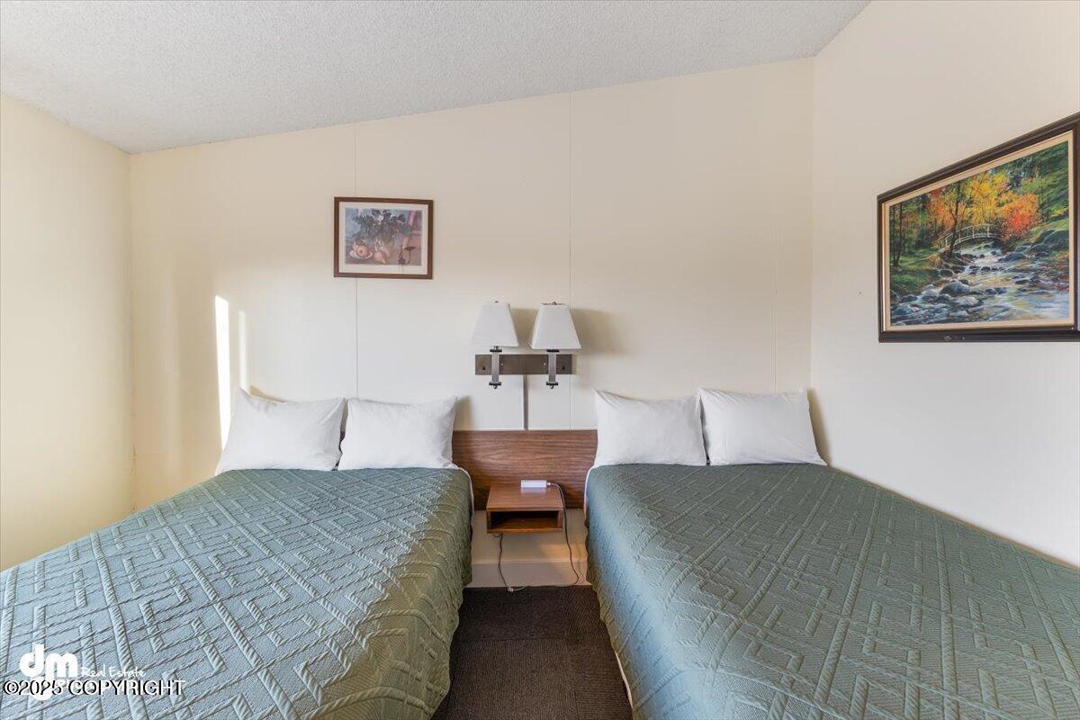 147 E Pioneer Avenue