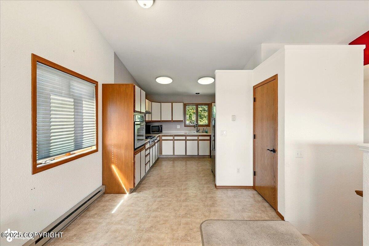 4085 Calhoun Street