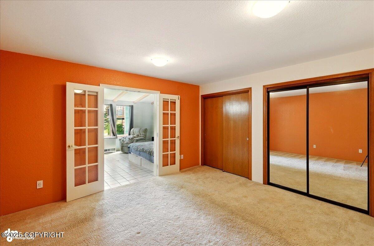 4085 Calhoun Street