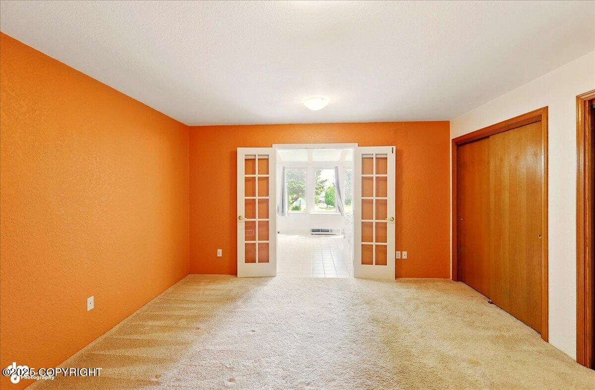 4085 Calhoun Street