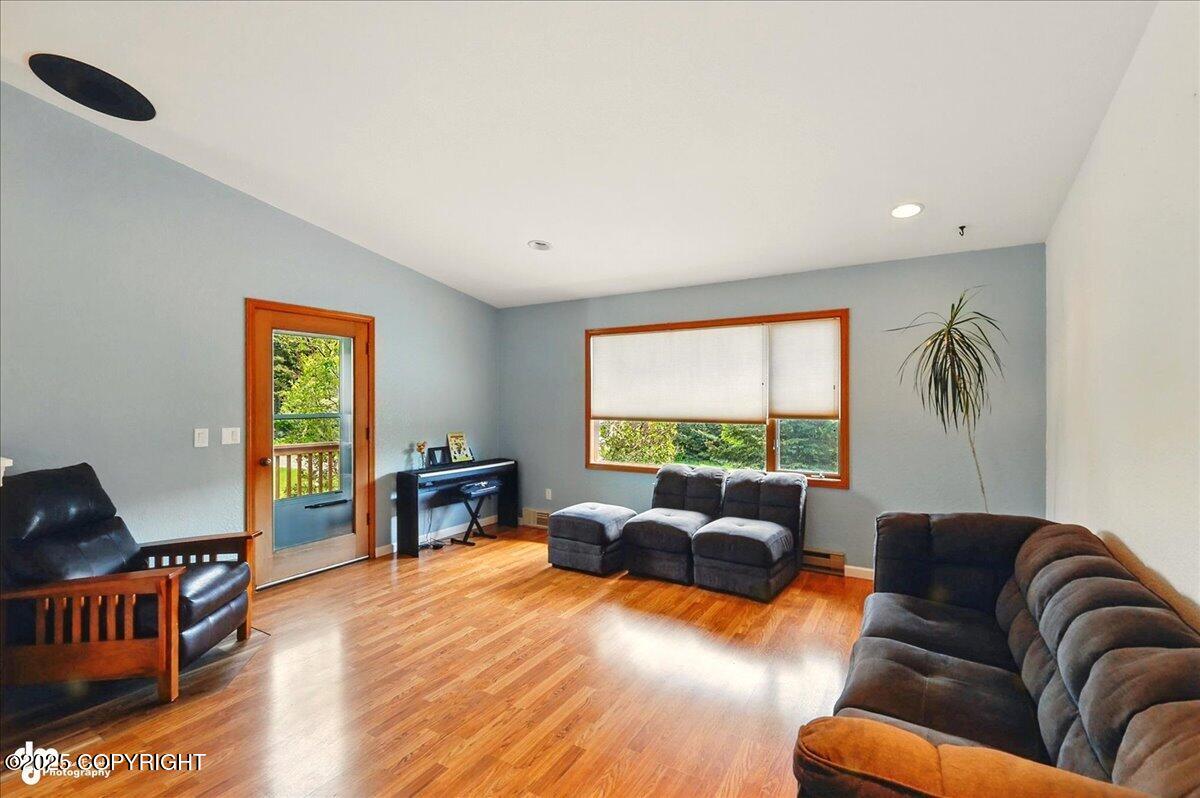 4085 Calhoun Street