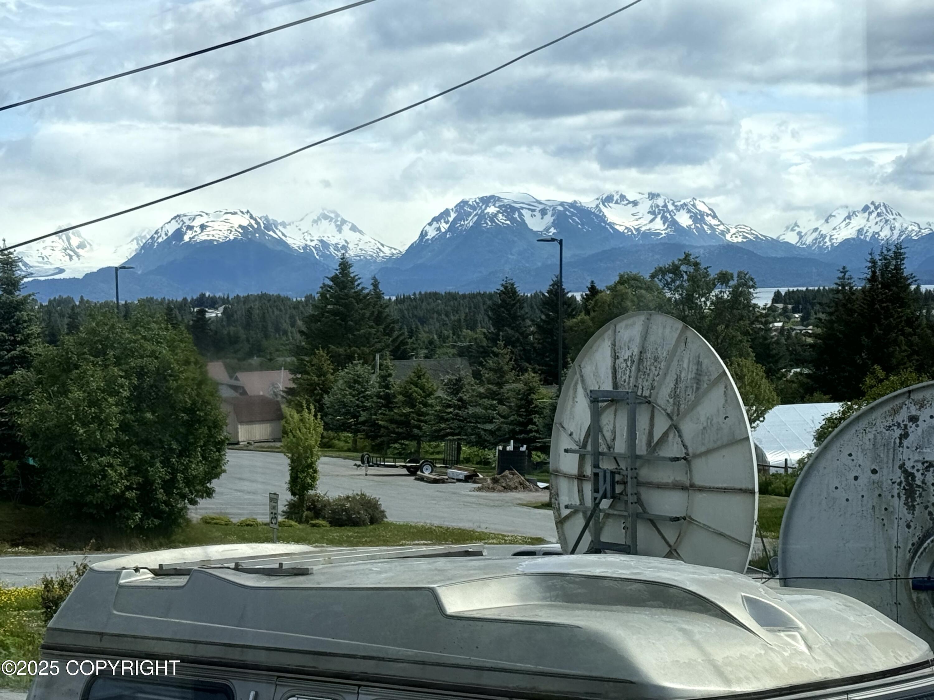 453 E Pioneer Avenue