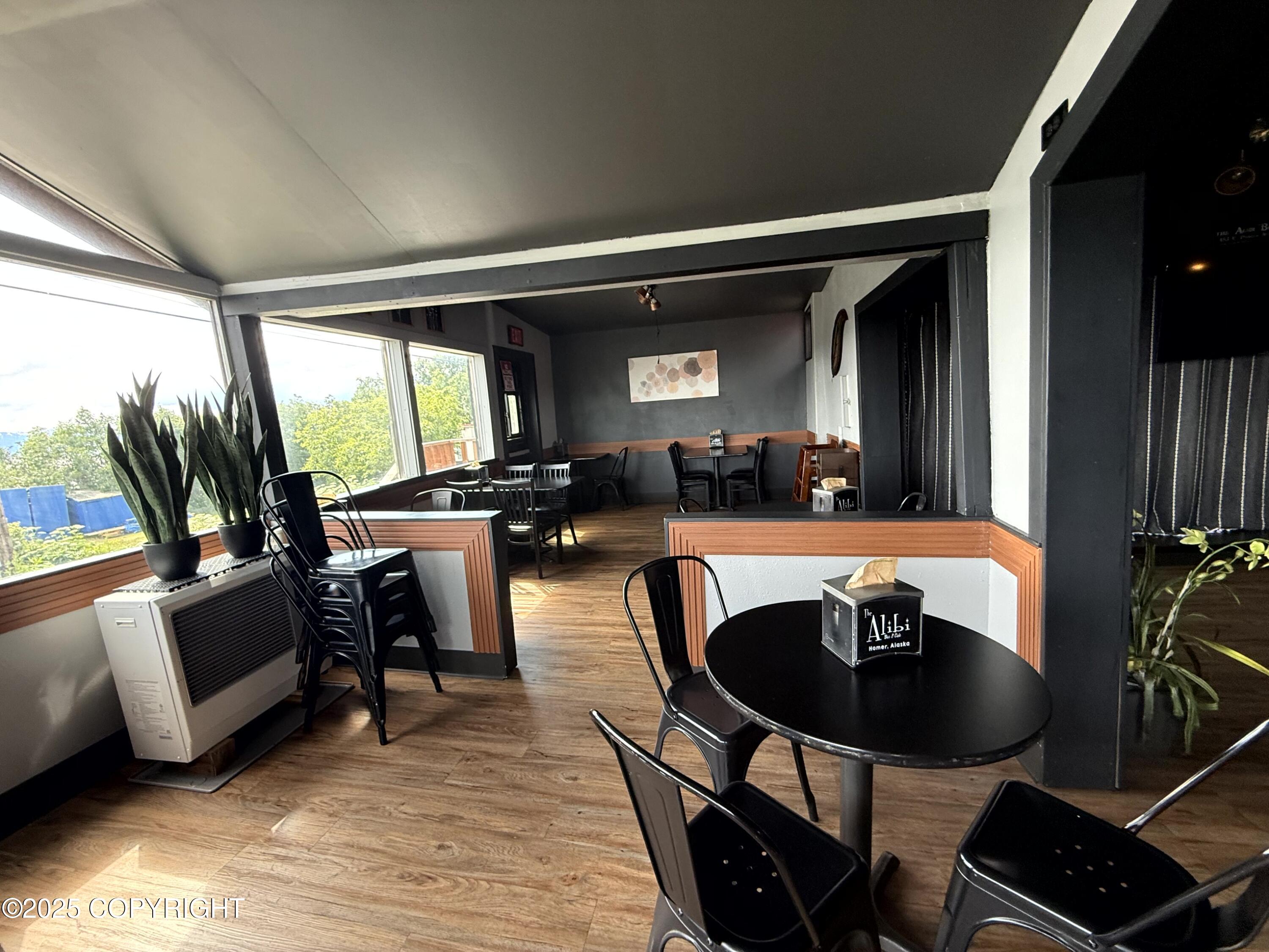 453 E Pioneer Avenue