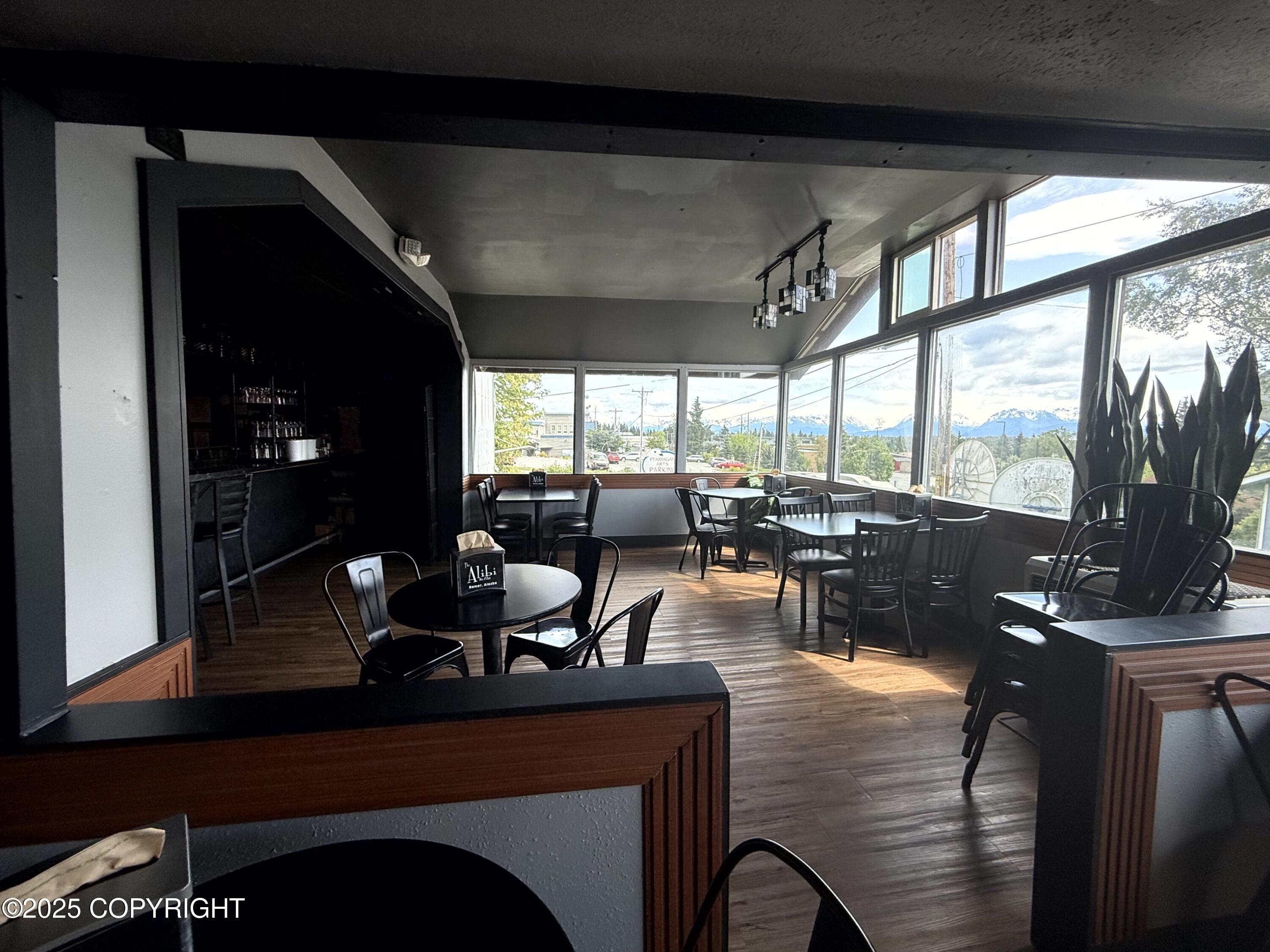 453 E Pioneer Avenue