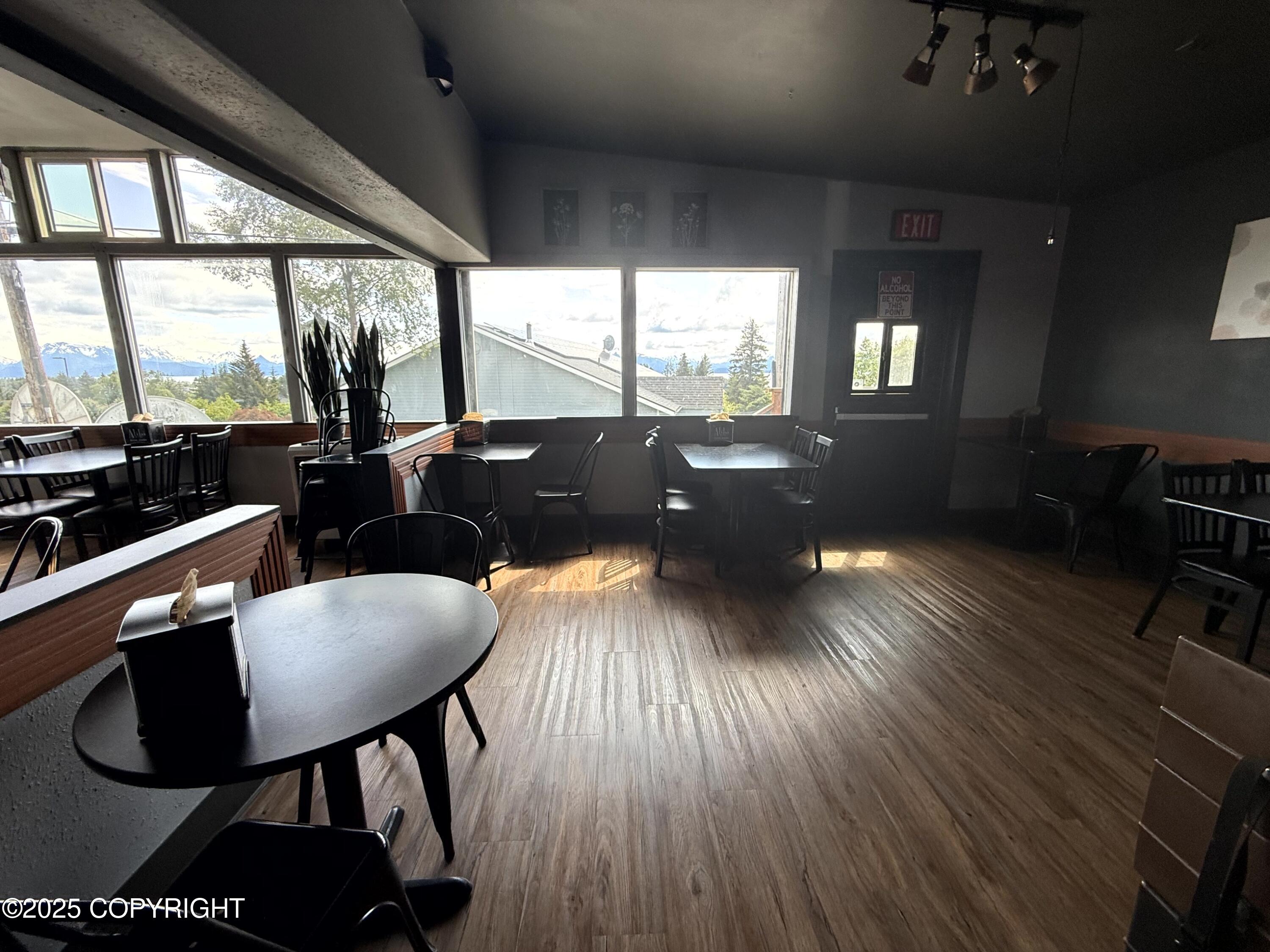 453 E Pioneer Avenue