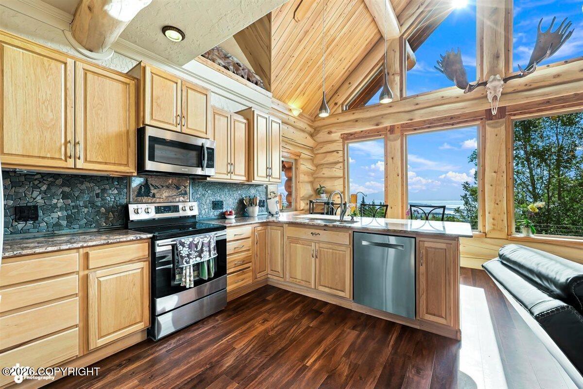990 Mission Road