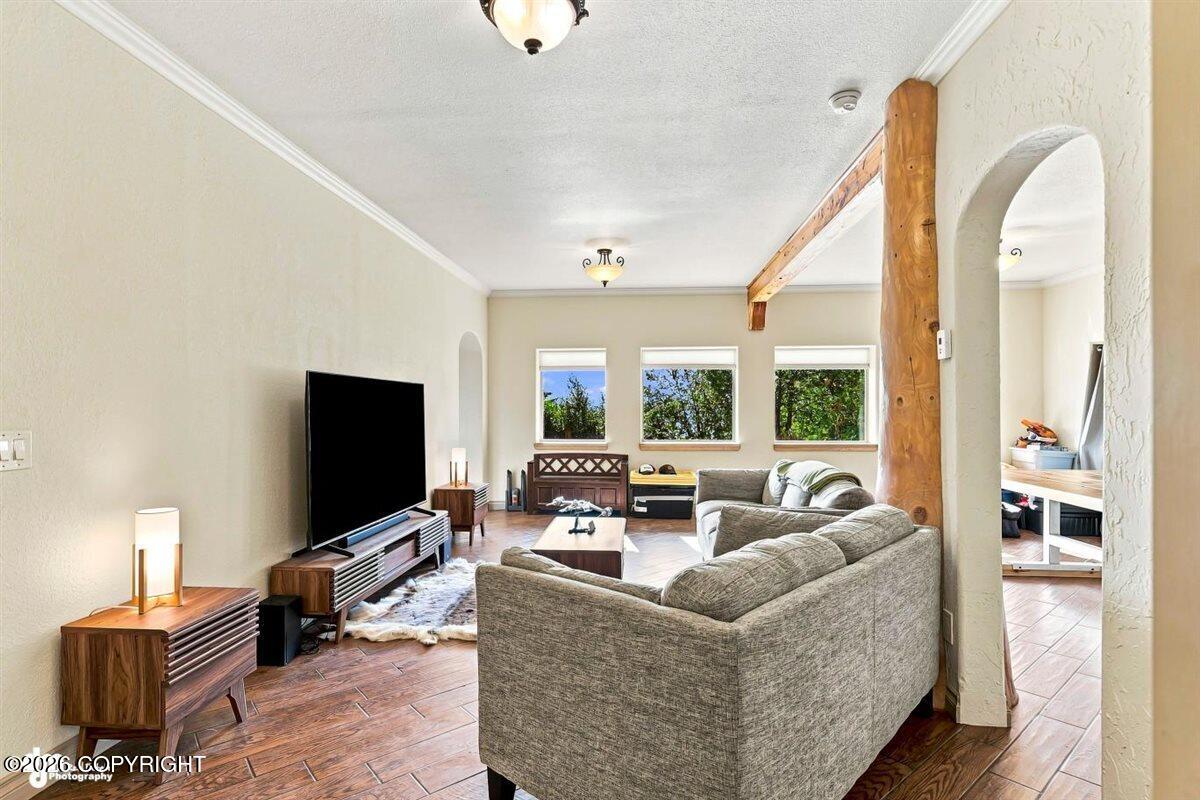 990 Mission Road