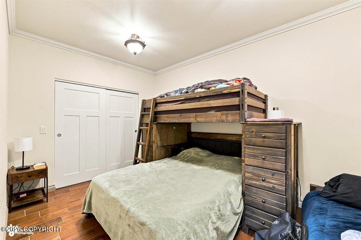 990 Mission Road