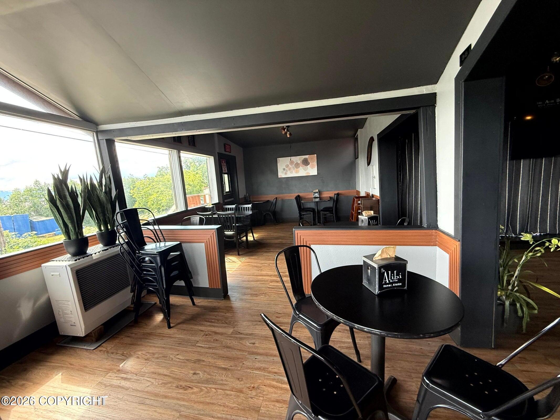 453 E Pioneer Avenue