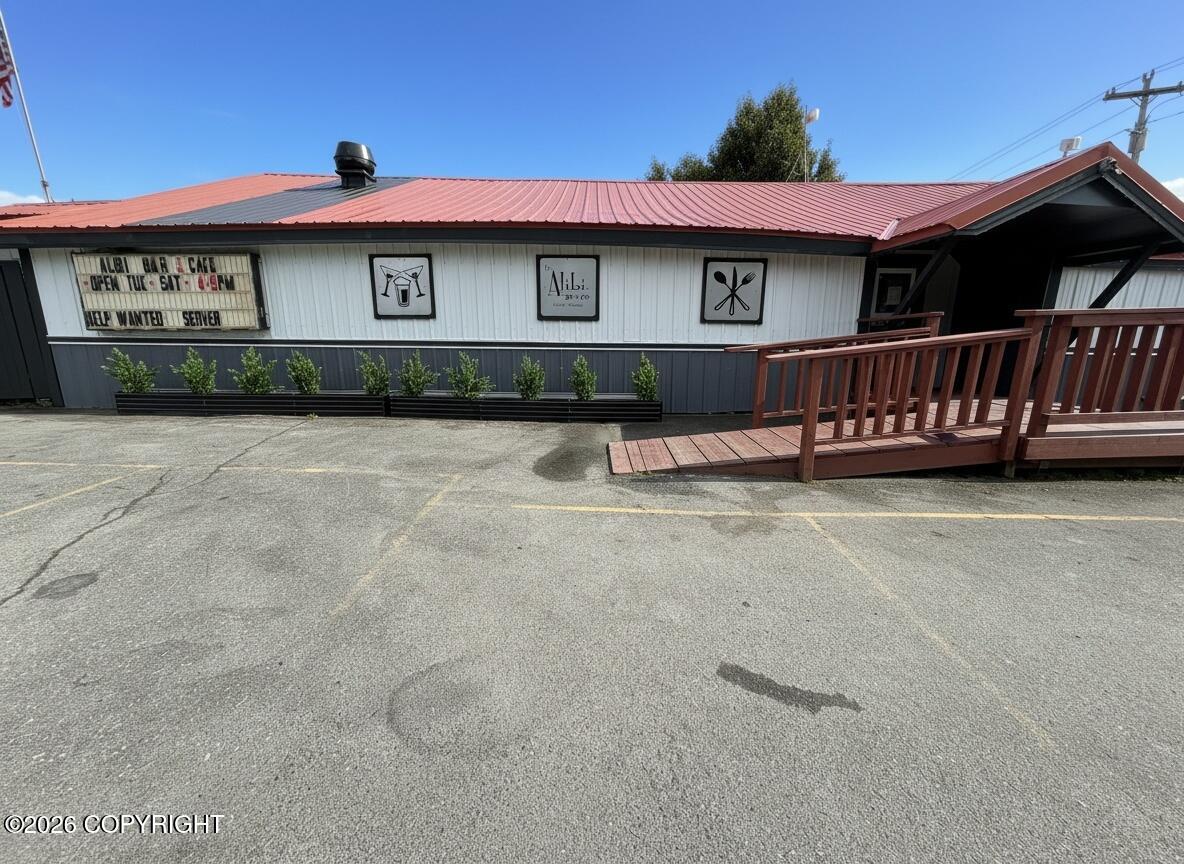 453 E Pioneer Avenue