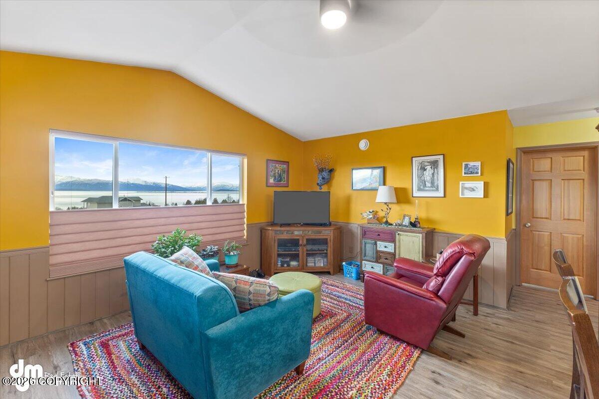 40895 Seaview Circle