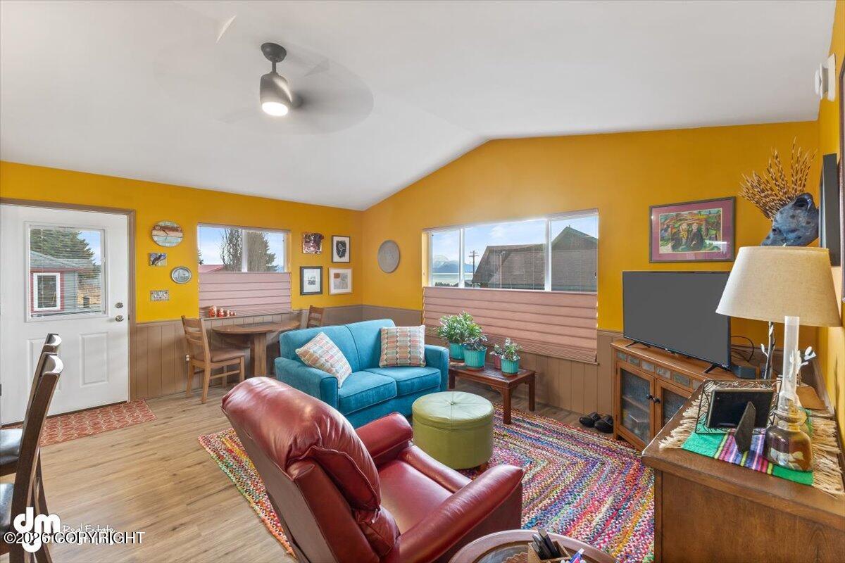 40895 Seaview Circle