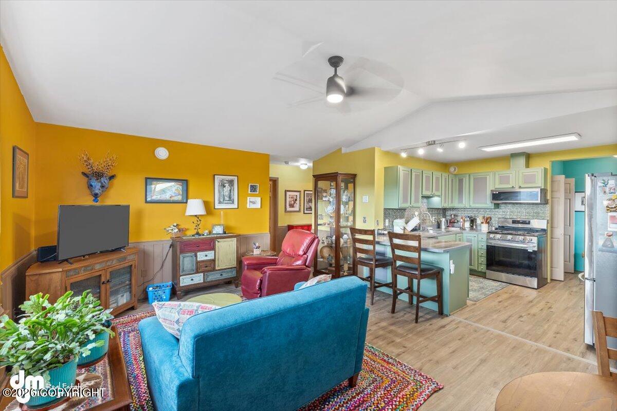 40895 Seaview Circle