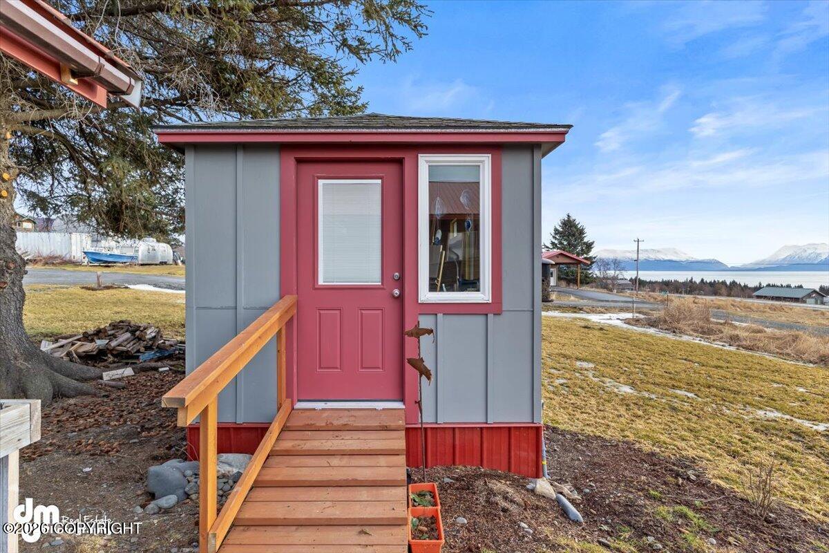 40895 Seaview Circle