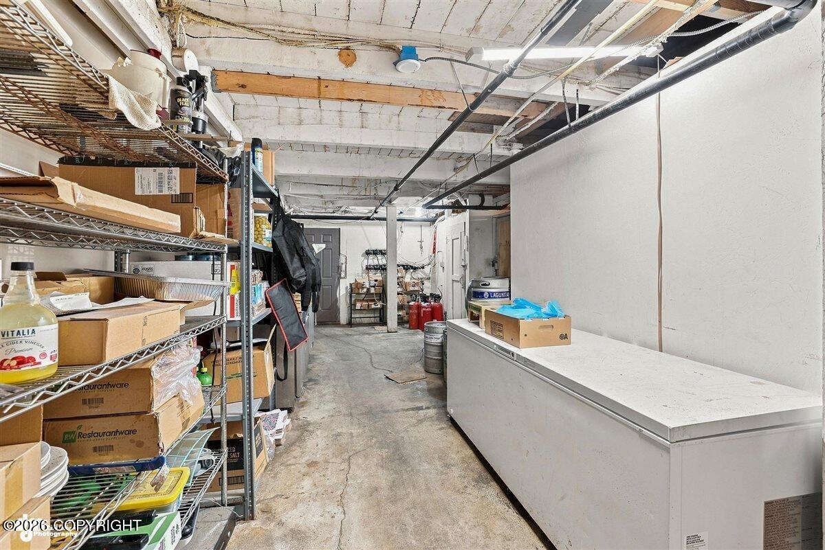 195 E Pioneer Avenue