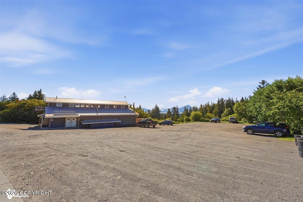 195 E Pioneer Avenue