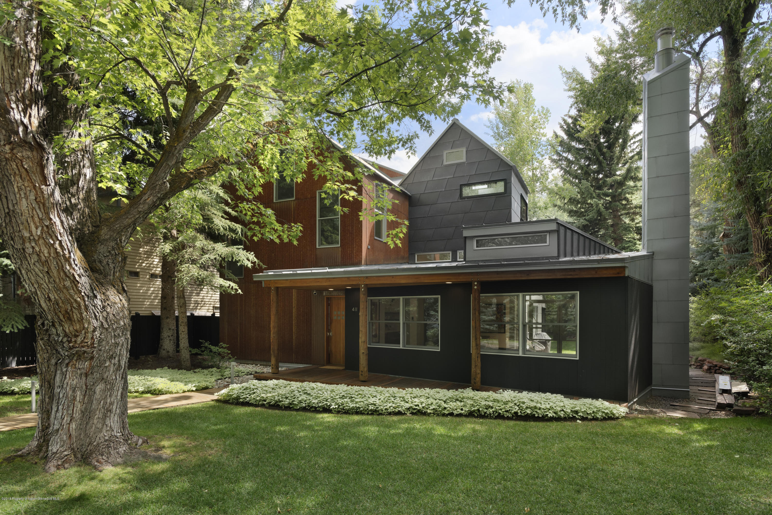 411 W Francis Street