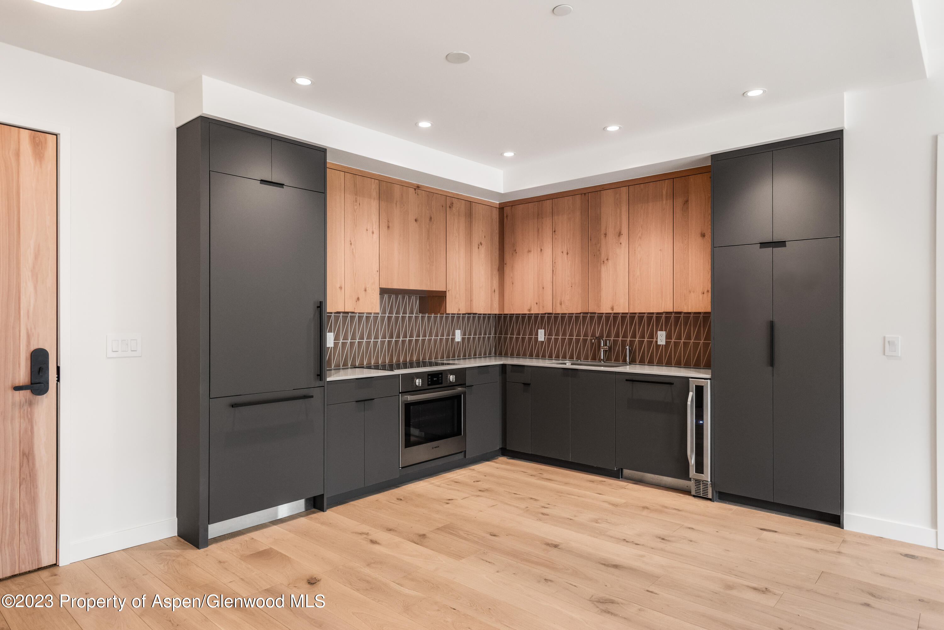 119 Wood Road, 203