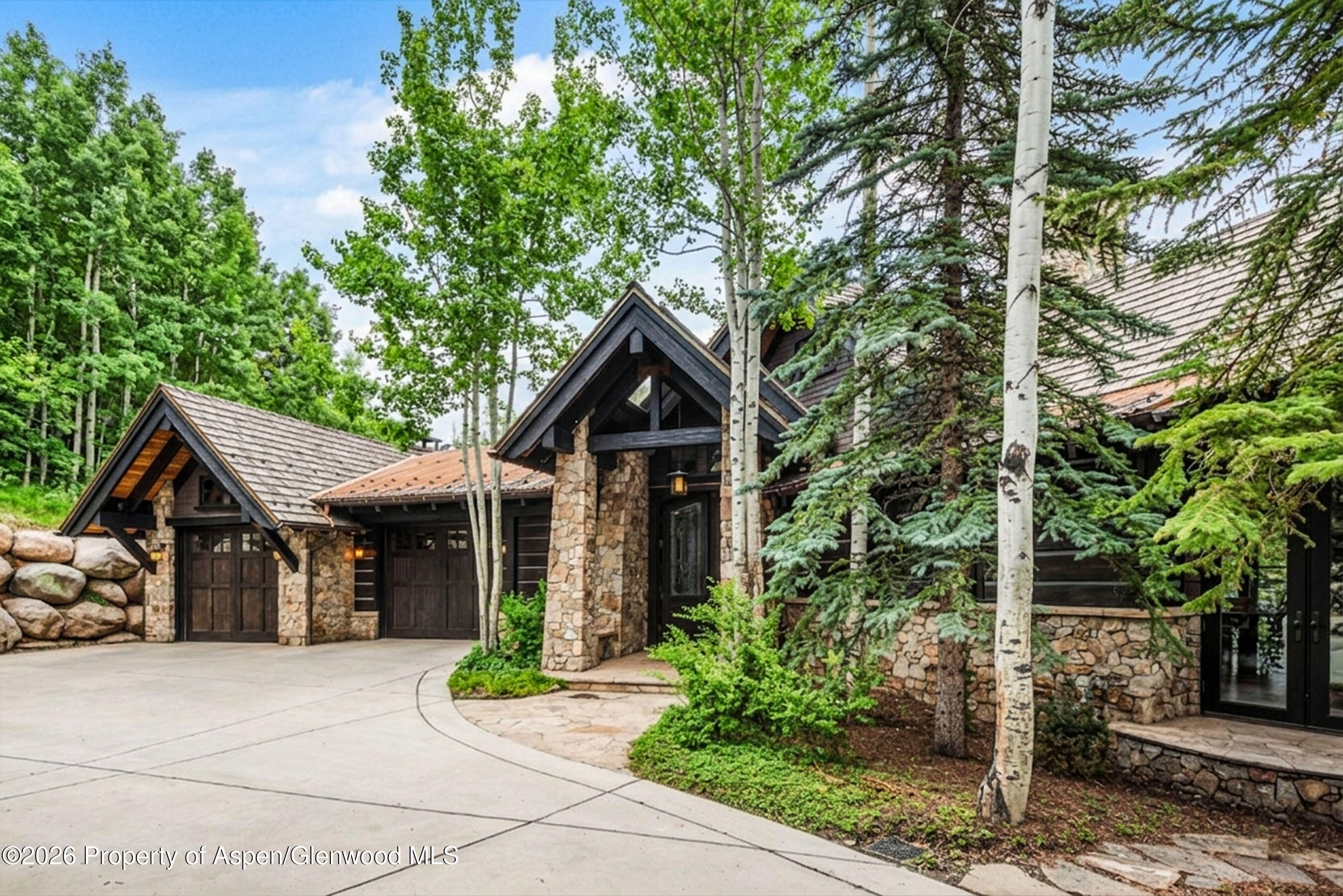 27 Nighthawk Drive