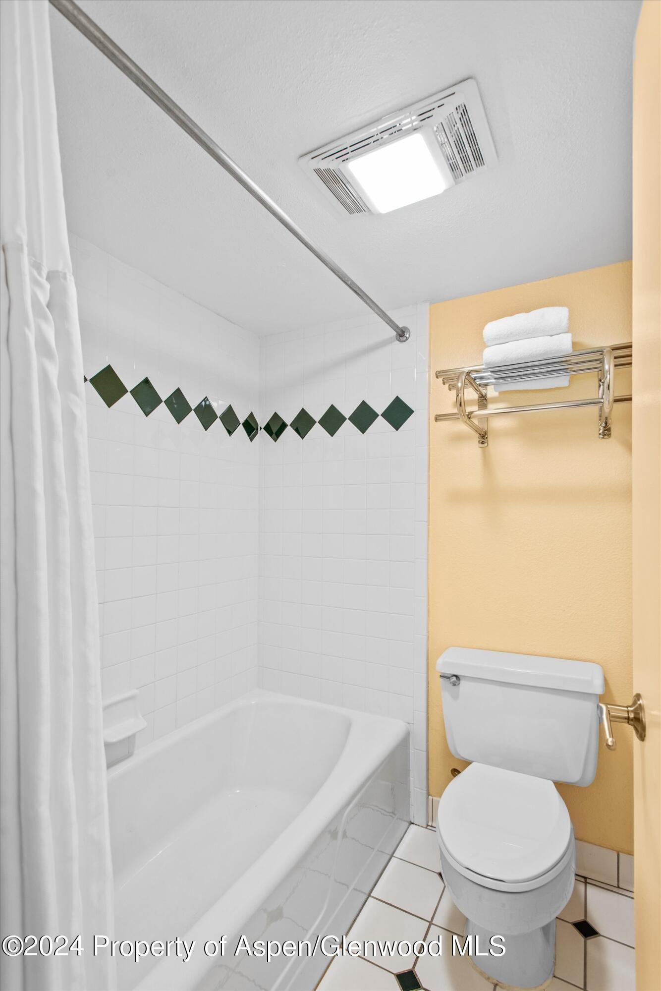 300 Carriage Way, 106