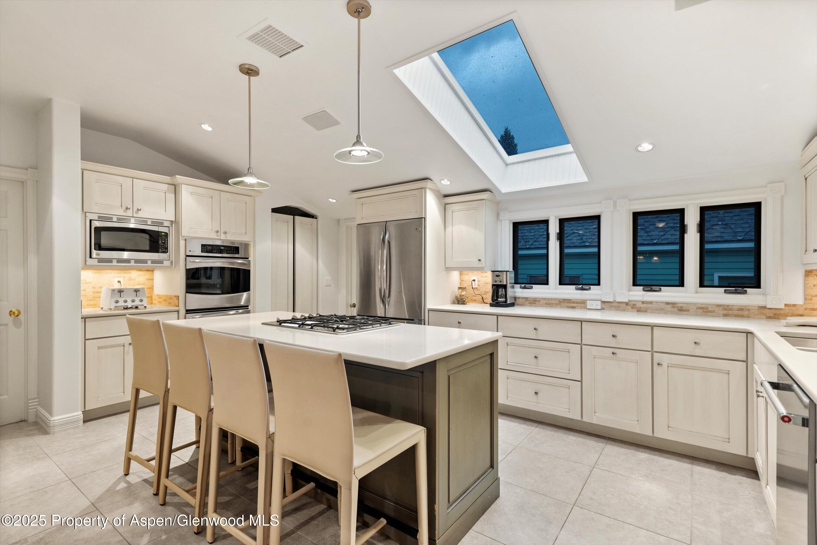 718-716 W Hallam Street