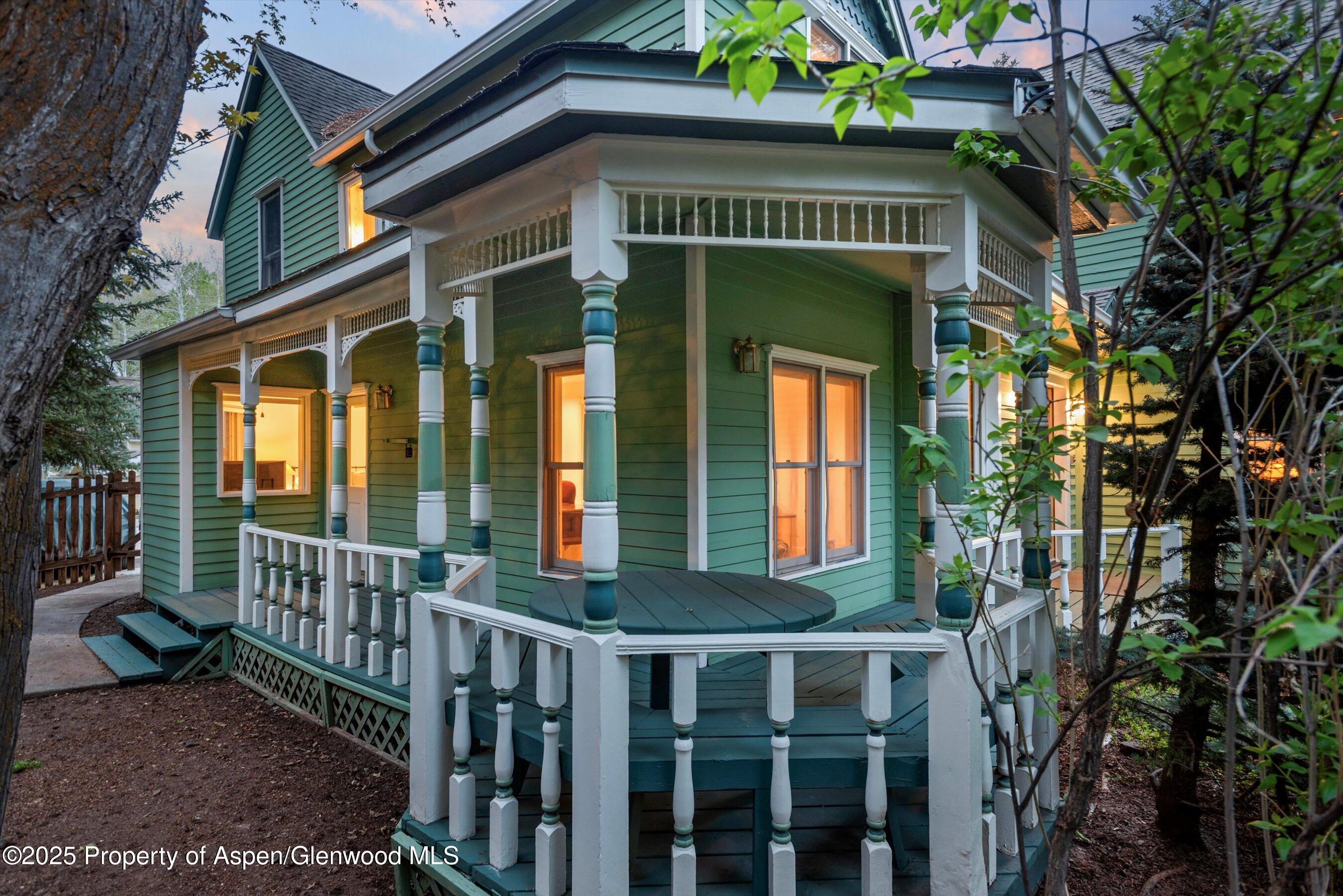 718-716 W Hallam Street